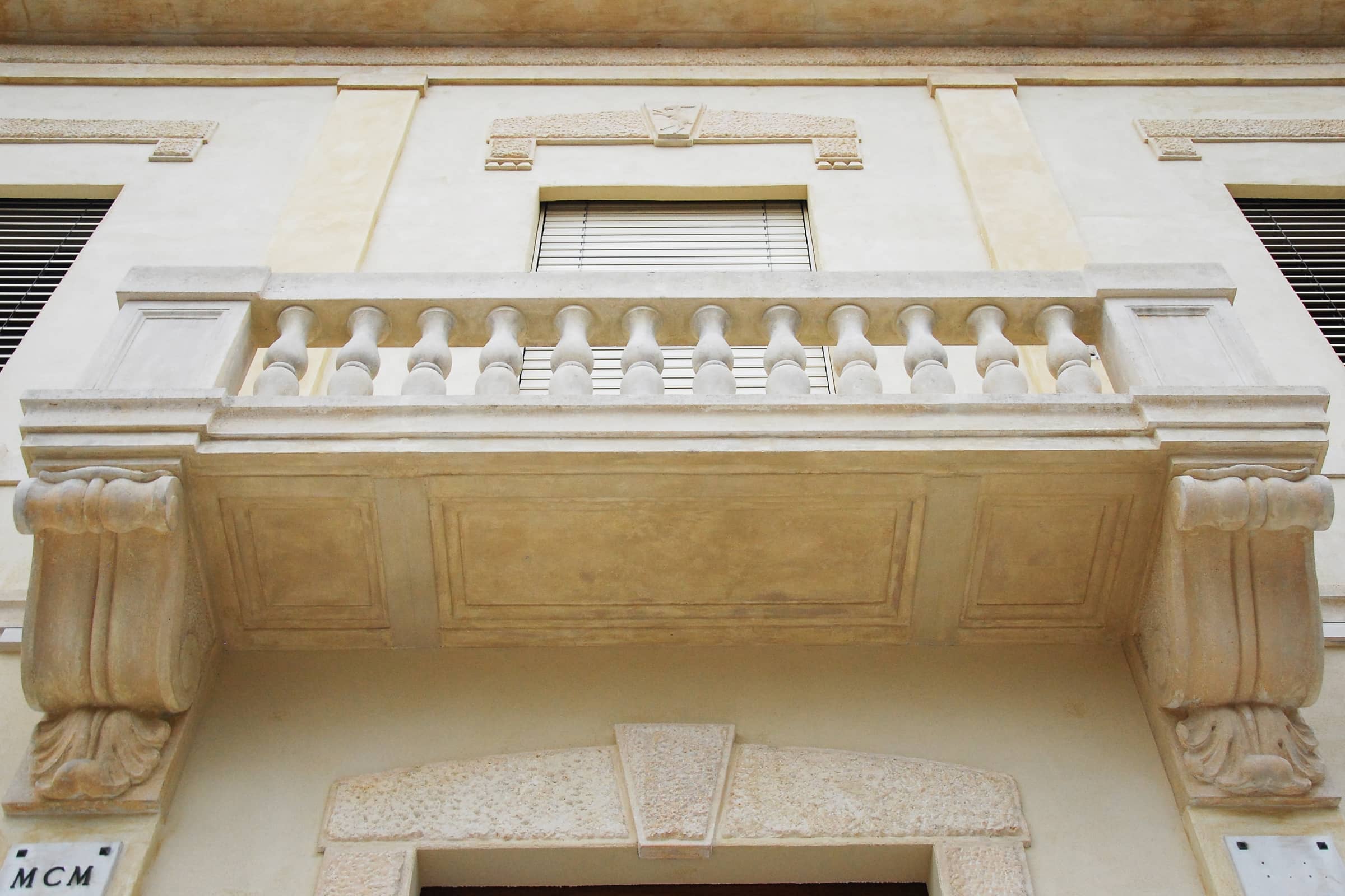 Intervento di restauro architettonico di Palazzo Bonin Longare a Quinto Vicentino, realizzato da Maroso Costruzioni.